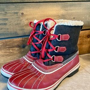 Woman’s Skechers  Red /Black Winter Boots size 9